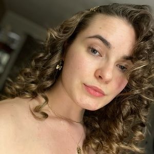 Meet your Posher, Nickie